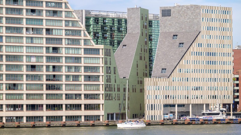 Pand het IJdok in Amsterdam