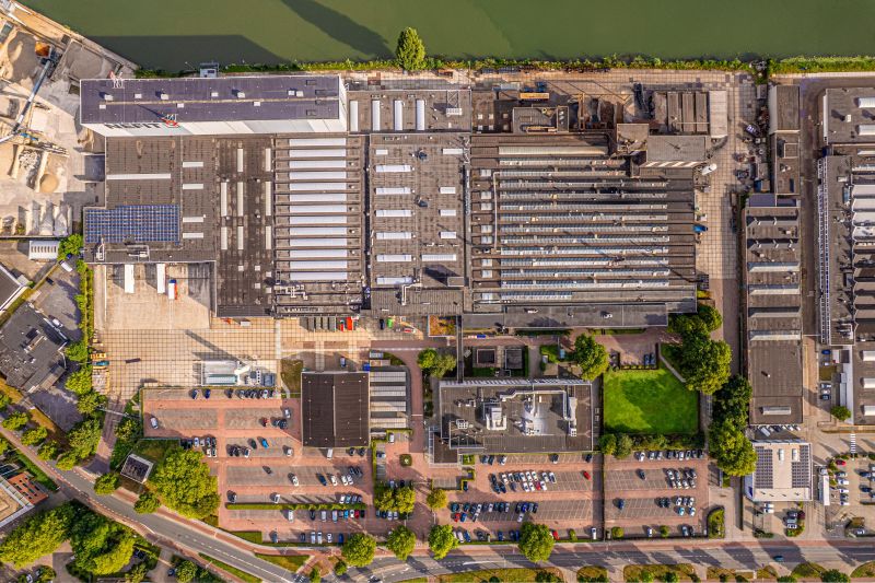 Dronebeeld van het waterstofontvangststation